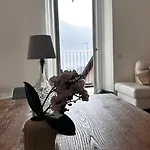 Casa Marlene Quadrilocale Con Vista Isola Comacina Vakantiehuis *