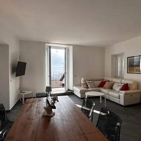 Casa Marlene Quadrilocale Con Vista Isola Comacina Holiday home Ossuccio