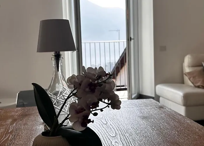 Casa Marlene Quadrilocale Con Vista Isola Comacina Holiday home *